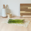 Protect charcuteries, savor tomatoes, and cherish crisp lettuce with ease. It's a cinch with the Medium Rectangle. Beeswax food wrap. Made from organic cotton.