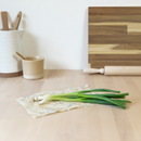 Seamlessly shift from a flat beeswax to a beeswax wrap bag with the new rectangle foodwraps! Save green onions, extend the life of asparagus, and revel in sweet juicy berries