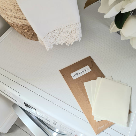 Eco-friendly, ultra-concentrated, hypoallergenic strip of laundry detergent to make your laundry easier, healthier and environmentally friendly! Version Fragrance Free 32 loads - step 1