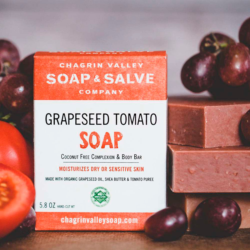 Rich oils and butters, combined with fresh organic tomato juice, organic grapeseed oil rich in Omega 6 and white China clay, create a fabulous complexion bar.