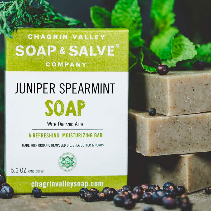 Organic soap bar that mix the fabulous scent of spearmint and juniper berry, known to treat eczema, great for oily skin and for clearing problem skin.